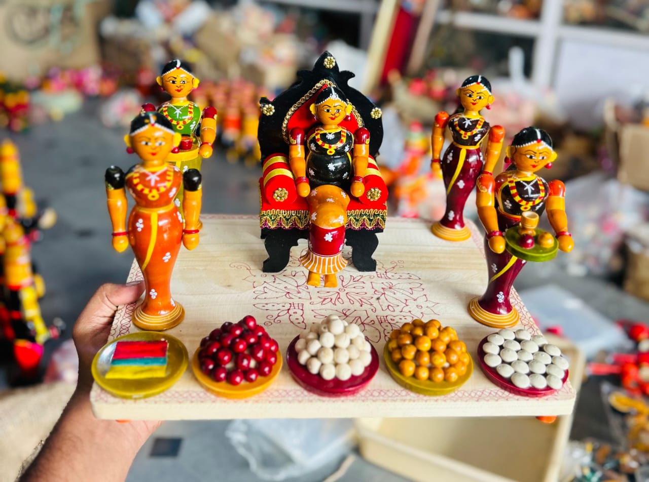 WOODEN KONDAPALLI SREEMANTHAM SET